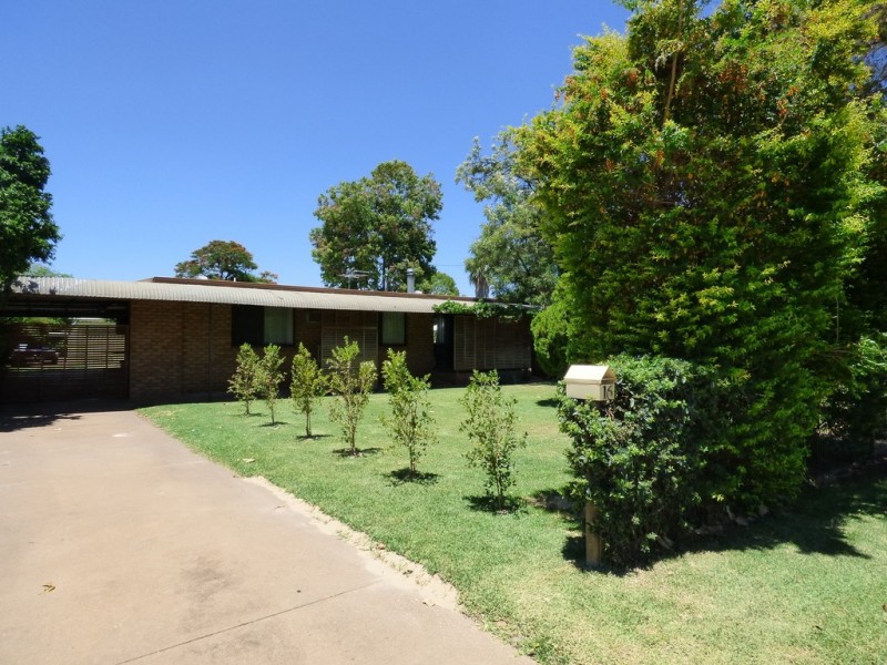 16 Victoria Street, St George QLD 4487