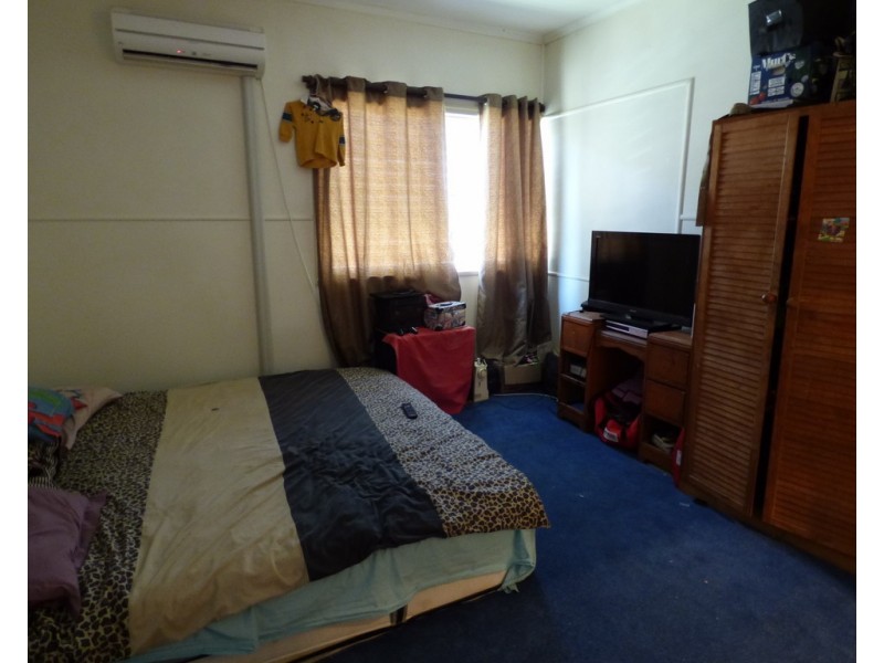 73 Scott Street, St George QLD 4487