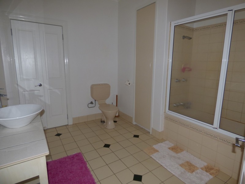 43-45 Victoria Street, St George QLD 4487