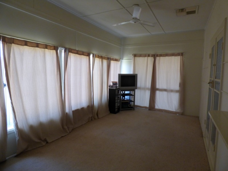 43-45 Victoria Street, St George QLD 4487