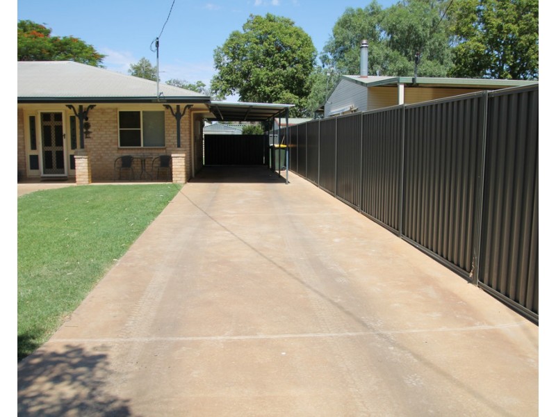 18 Elizabeth Street, St George QLD 4487