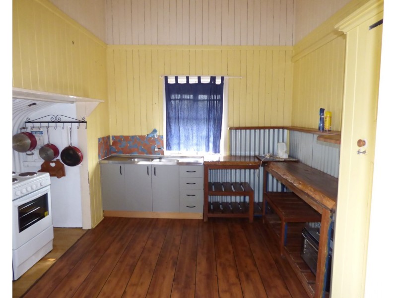 82 Alfred Street, St George QLD 4487