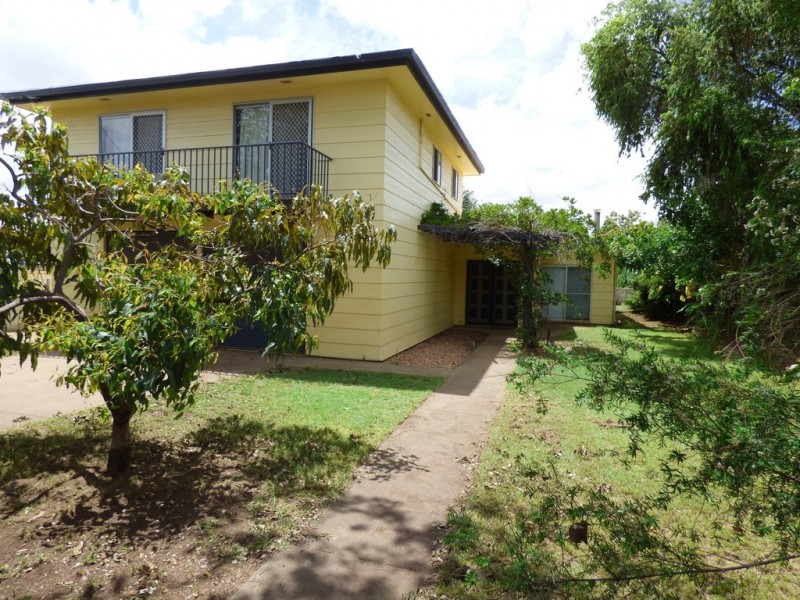 75 Church Street, St George QLD 4487