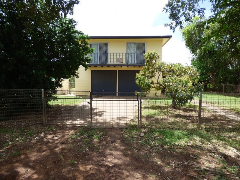 75 Church Street, St George QLD 4487