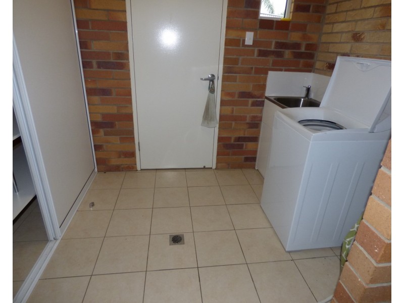 2 Taylor Street, St George QLD 4487