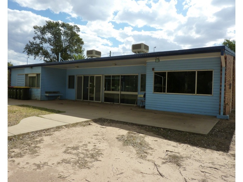 140-142 Victoria Street, St George QLD 4487