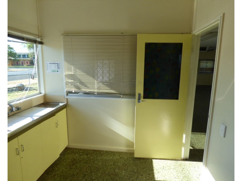 140-142 Victoria Street, St George QLD 4487