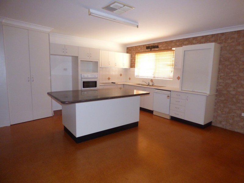 1 – 11 Dyball Street, St George QLD 4487