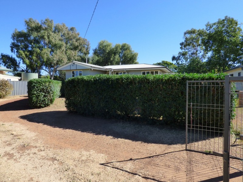 12 Robert Street, St George QLD 4487
