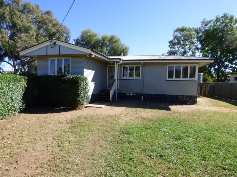 12 Robert Street, St George QLD 4487