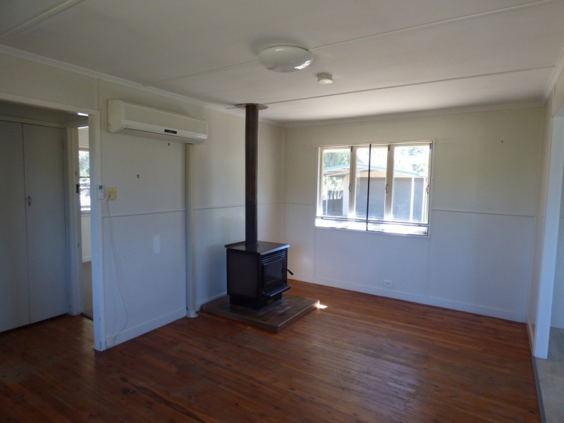 12 Robert Street, St George QLD 4487