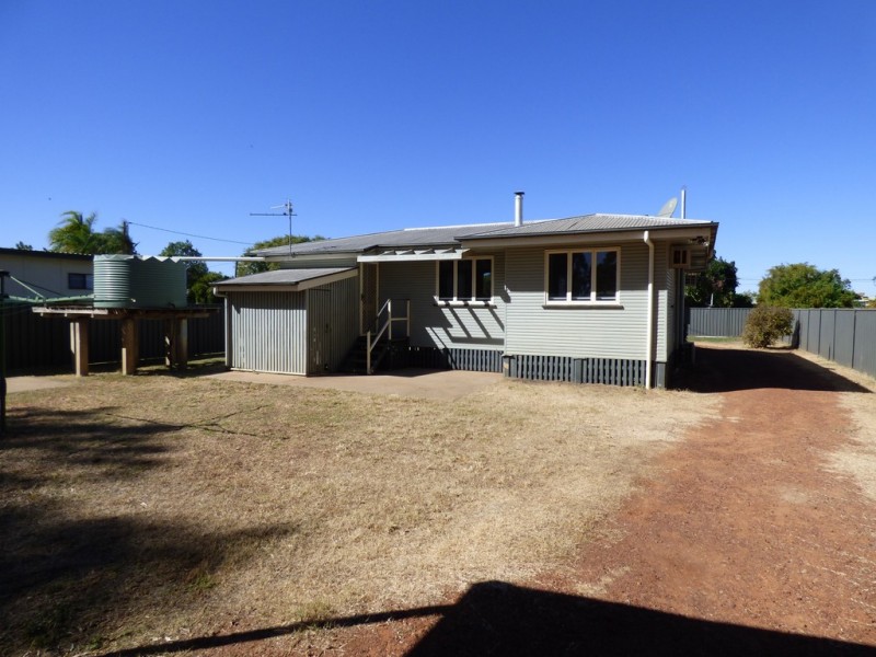 12 Robert Street, St George QLD 4487