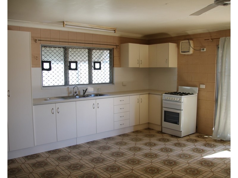 UNIT 1, 18 ALFRED STREET, St George QLD 4487