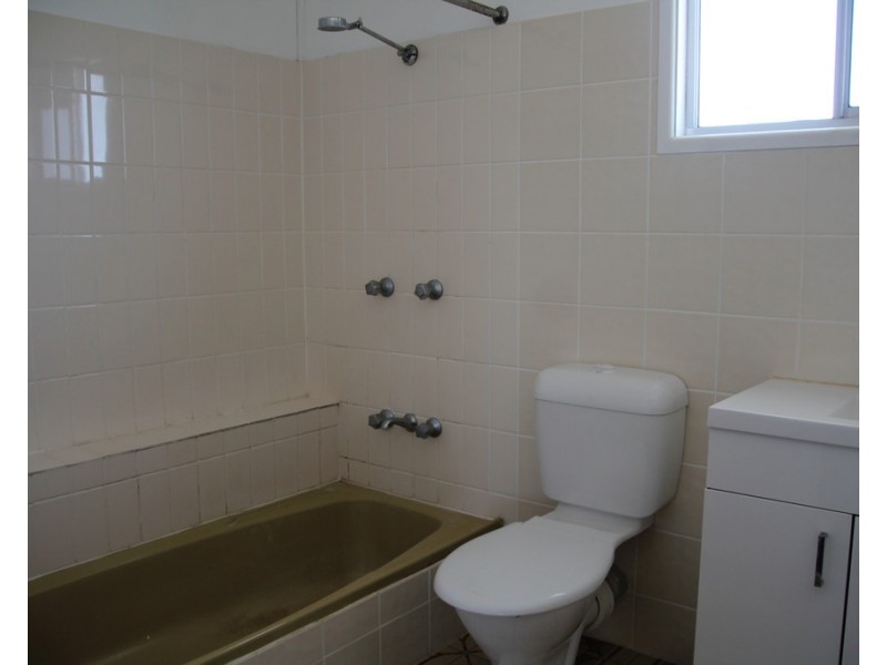UNIT 1, 18 ALFRED STREET, St George QLD 4487