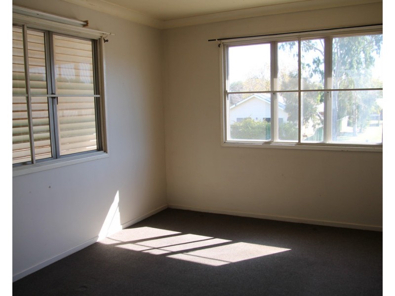 UNIT 1, 18 ALFRED STREET, St George QLD 4487