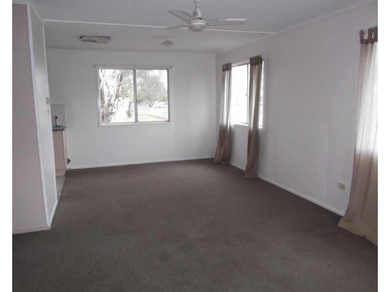 5 DAWES STREET, Dirranbandi QLD 4486