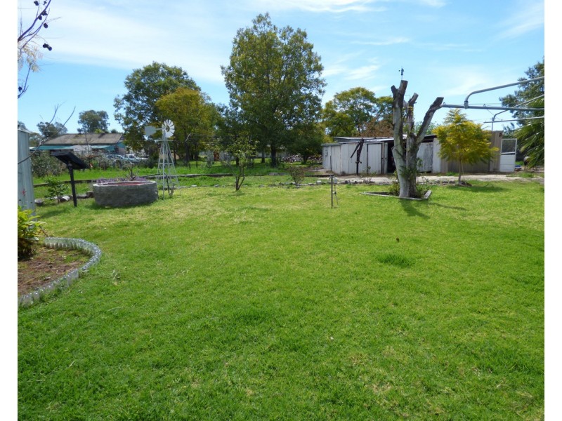 60 Moore Street, Dirranbandi QLD 4486