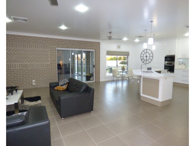 37-39 Turvey Court, St George QLD 4487