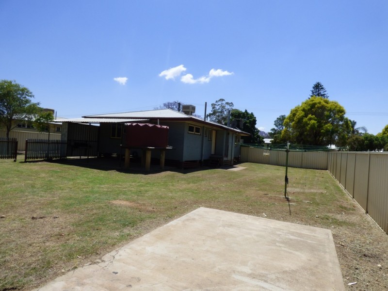 6 Andrew Street, St George QLD 4487