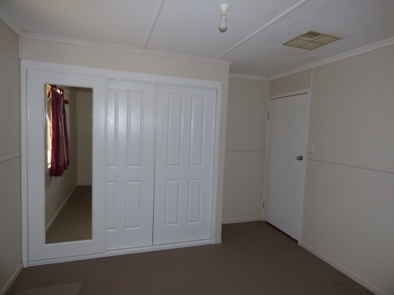 6 Andrew Street, St George QLD 4487