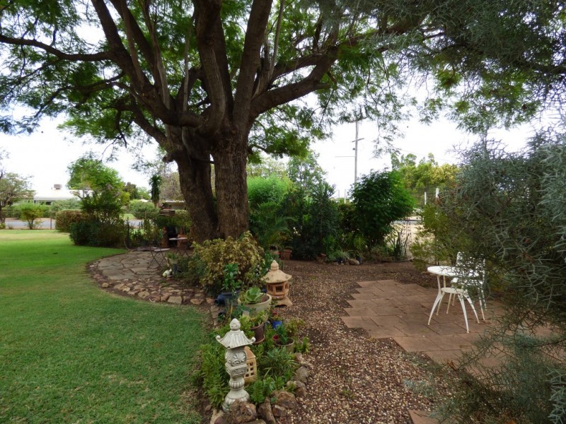 10 Church Street, St George QLD 4487