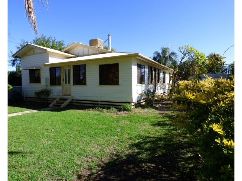 129 Victoria Street, St George QLD 4487