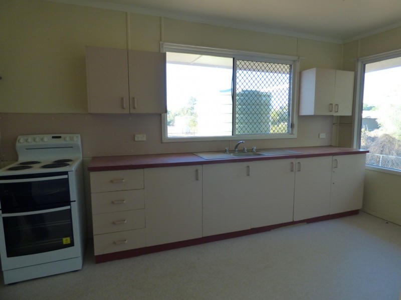 18 Lignum Avenue, Dirranbandi QLD 4486