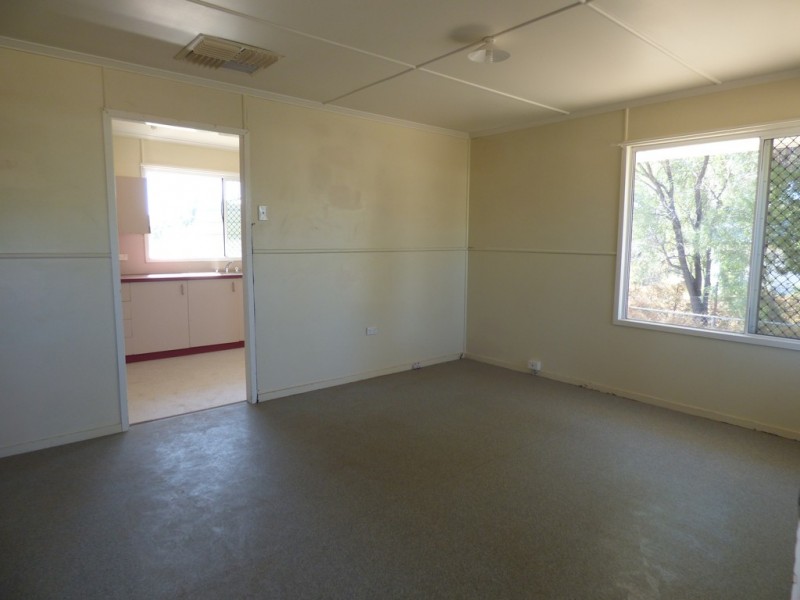 18 Lignum Avenue, Dirranbandi QLD 4486