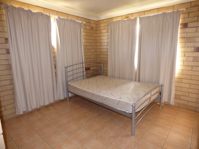 67 CHURCH STREET, St George QLD 4487