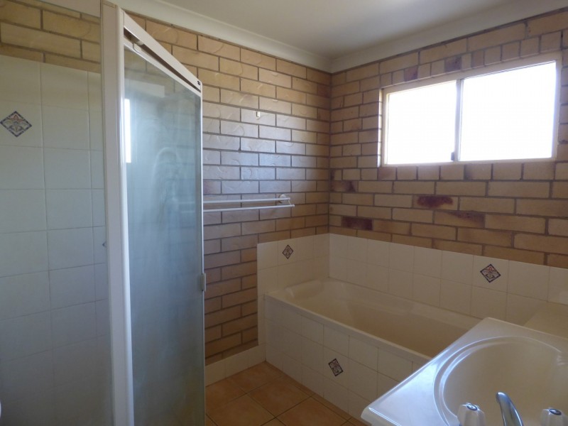 67 CHURCH STREET, St George QLD 4487