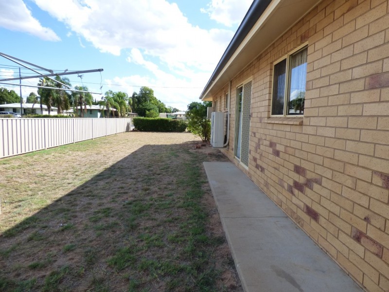 67 CHURCH STREET, St George QLD 4487