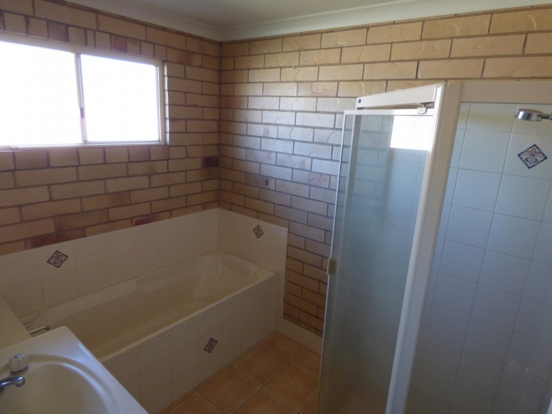 67 CHURCH STREET, St George QLD 4487