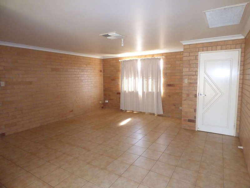 69 CHURCH STREET, St George QLD 4487