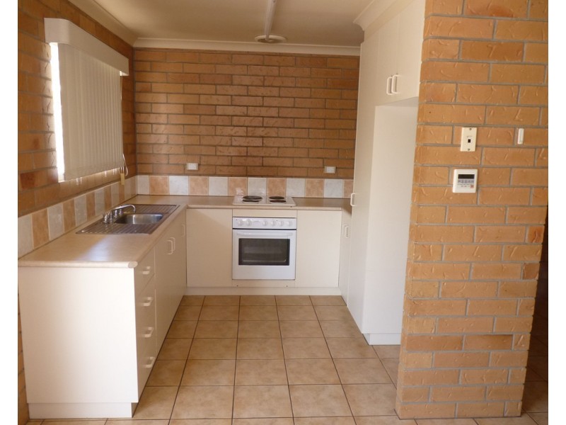 32-34 KENNY LANE, St George QLD 4487