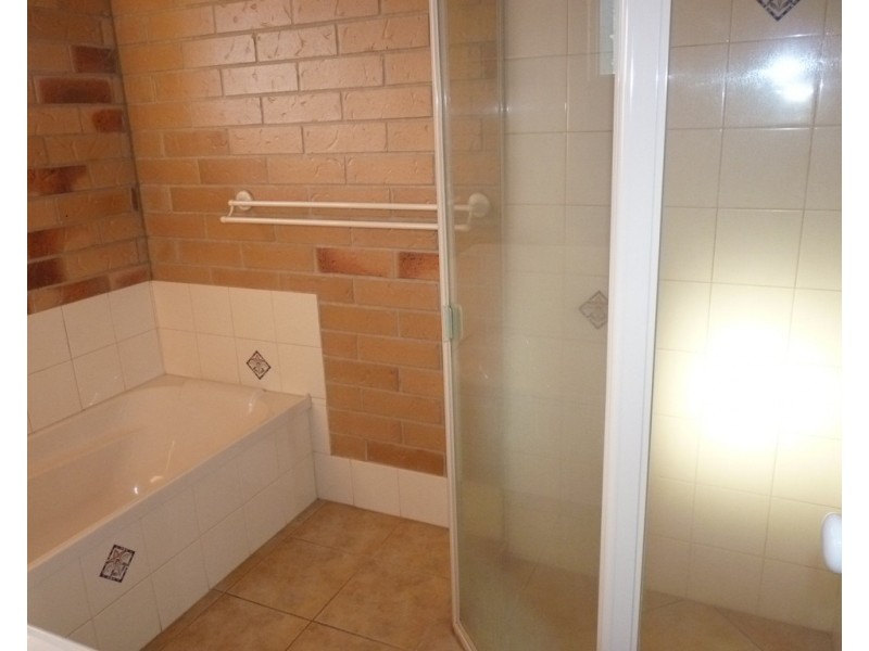 32-34 KENNY LANE, St George QLD 4487
