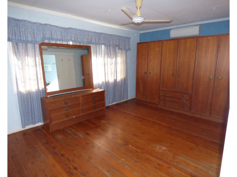 19 BALONNE STREET, St George QLD 4487