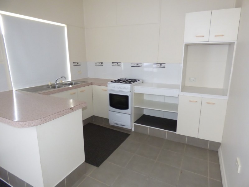 1 Moore Street, Dirranbandi QLD 4486