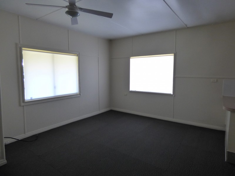 1 Moore Street, Dirranbandi QLD 4486