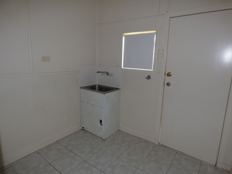 1 Moore Street, Dirranbandi QLD 4486