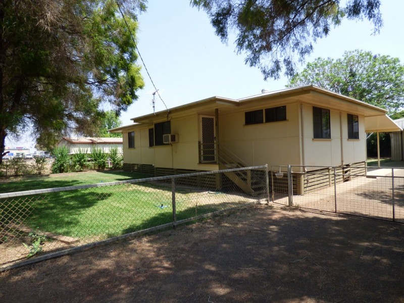 38 Munro Street, St George QLD 4487