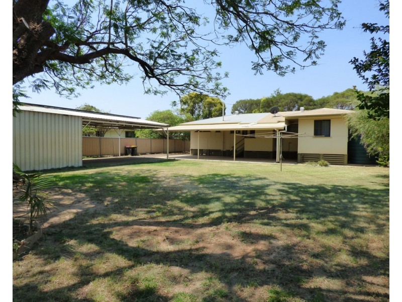 38 Munro Street, St George QLD 4487