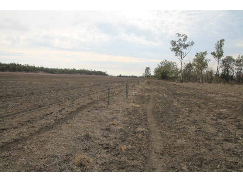 1293 Warkon Road, Warkon QLD 4417