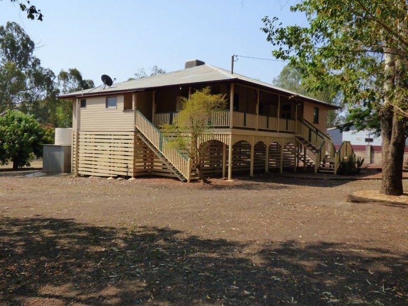 72-74 Albert Street, St George QLD 4487