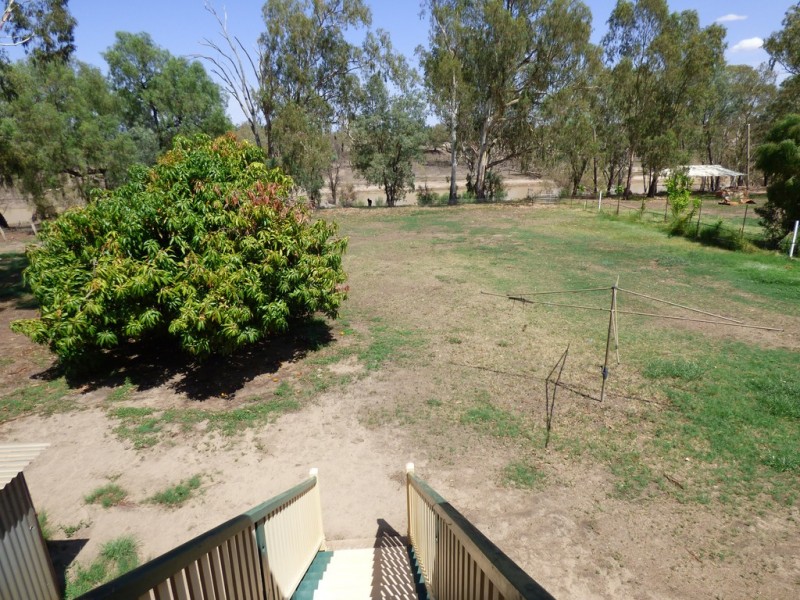 72-74 Albert Street, St George QLD 4487