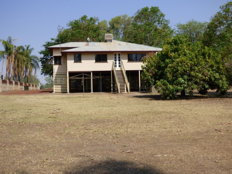 72-74 Albert Street, St George QLD 4487