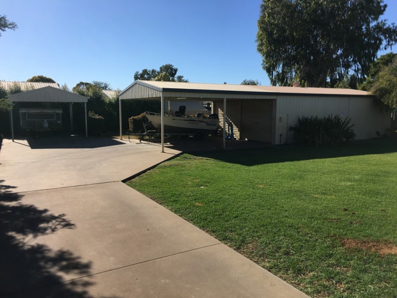 13 Taylor Street, St George QLD 4487