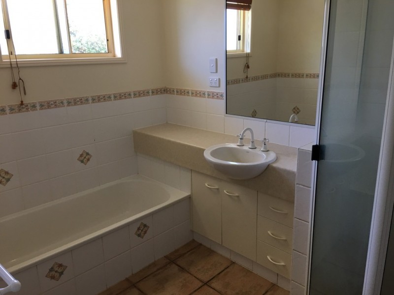 13 Taylor Street, St George QLD 4487