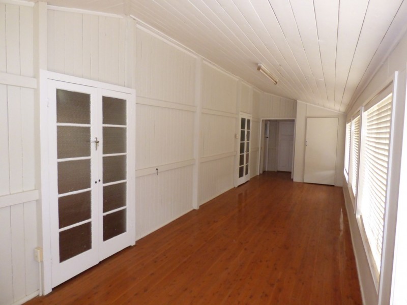 89 Grey Street, St George QLD 4487