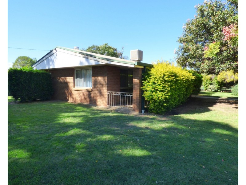 4 Philip Street, St George QLD 4487