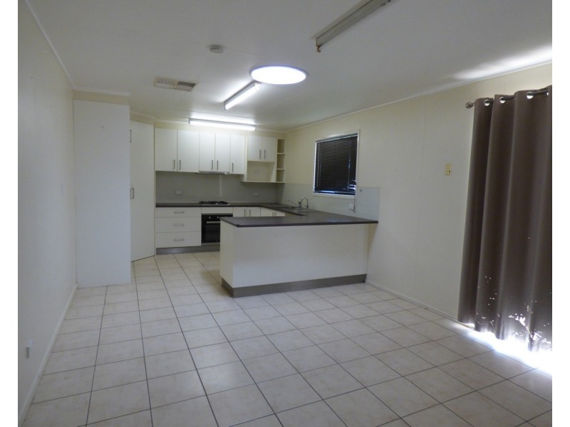 4 Philip Street, St George QLD 4487